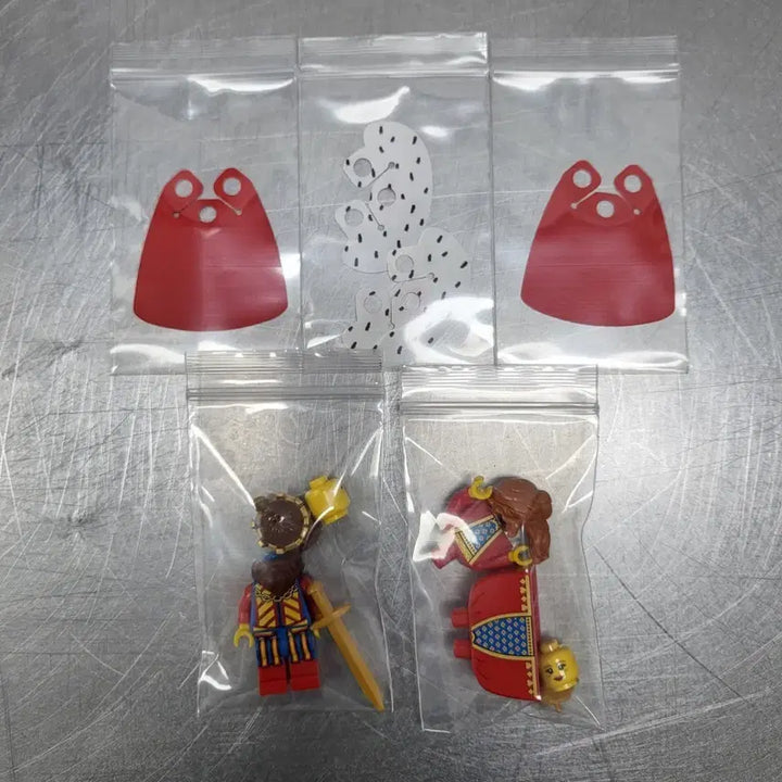 [BUNJANG] LEGO Castle Series King and Queen Minifigure Set / 레고 캐슬 시즌 미니피규어 왕, 왕비 팝니다