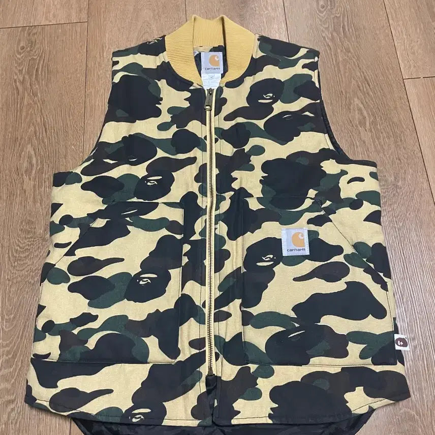 [BUNJANG] Carhartt x BAPE Camo Logo Vest / 칼하트x베이프