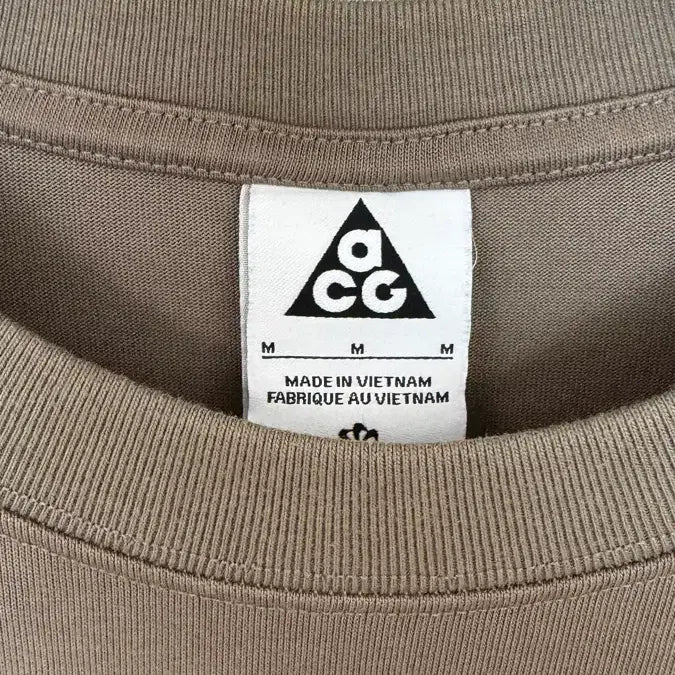 [BUNJANG] Nike ACG Short Sleeve T-Shirt Khaki / 나이키 ACG 반팔 티셔츠 카키( 미국 미듐/ 아시안 라지)