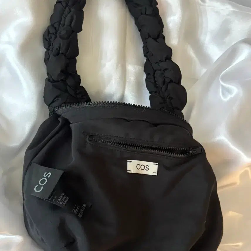 [SOLD OUT] COS 코스 퀼티드 미니 블랙 구름백 가방