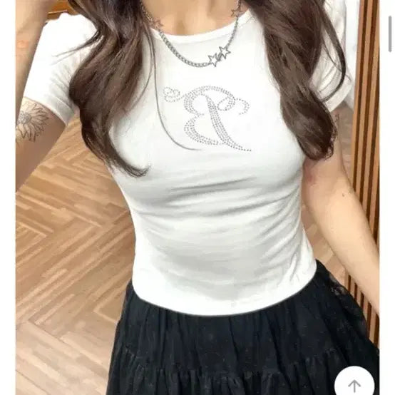 [BUNJANG] Avely Cubic Angel Short-Sleeve T-Shirt / 에이블리 큐빅 엔젤 반팔 티셔츠