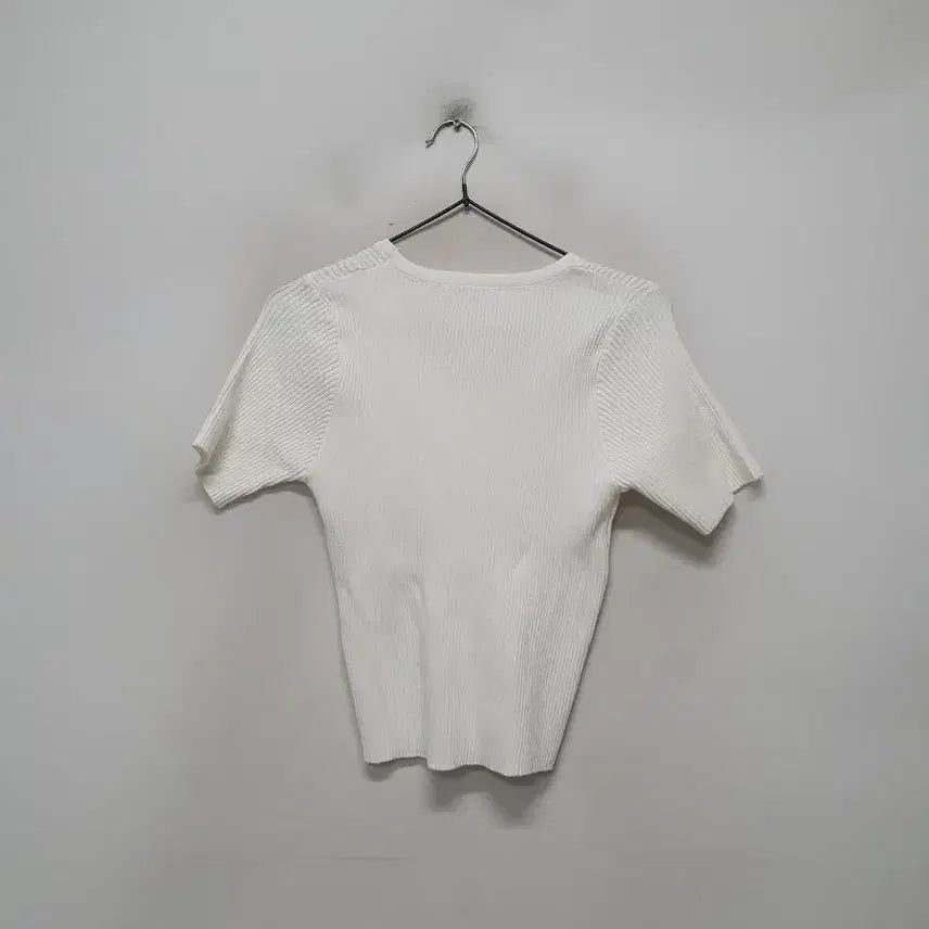 [BUNJANG] Glowy Short-Sleeve Knit / Glowy 반팔 니트