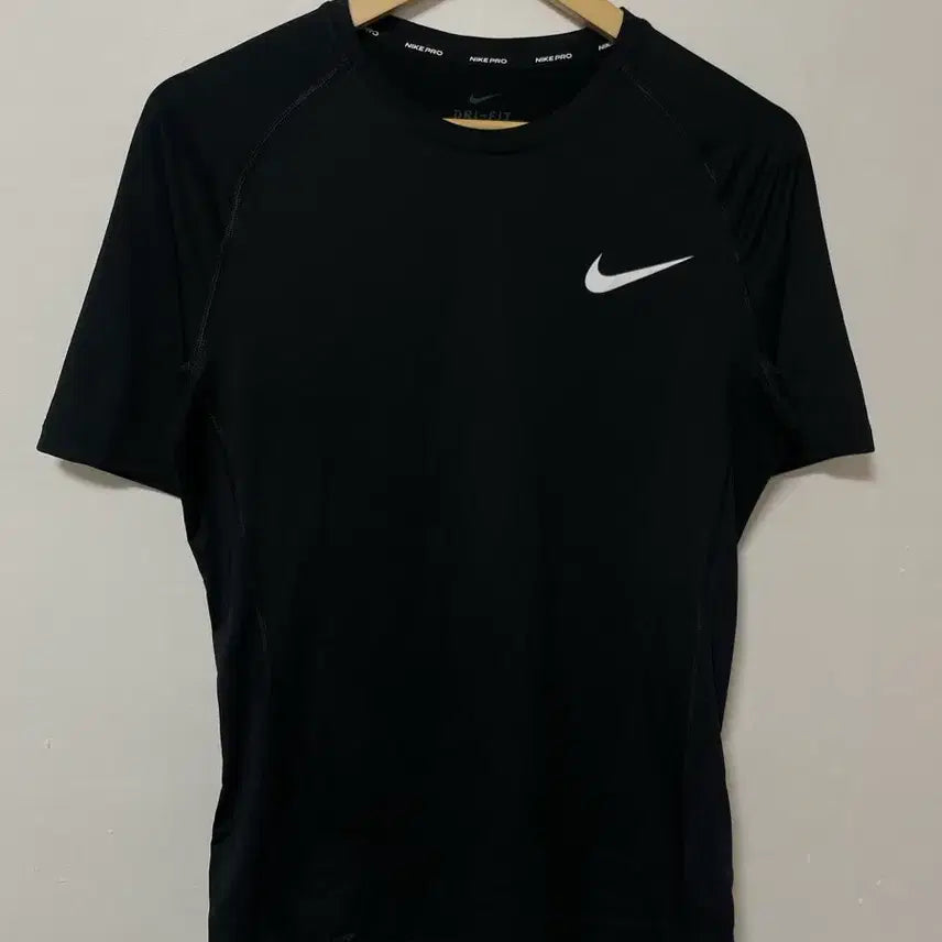 [BUNJANG] Nike Dri-FIT Performance Spandex Short-Sleeve T-Shirt / 105 나이키 드라이핏 기능성 스판 반팔티 정품