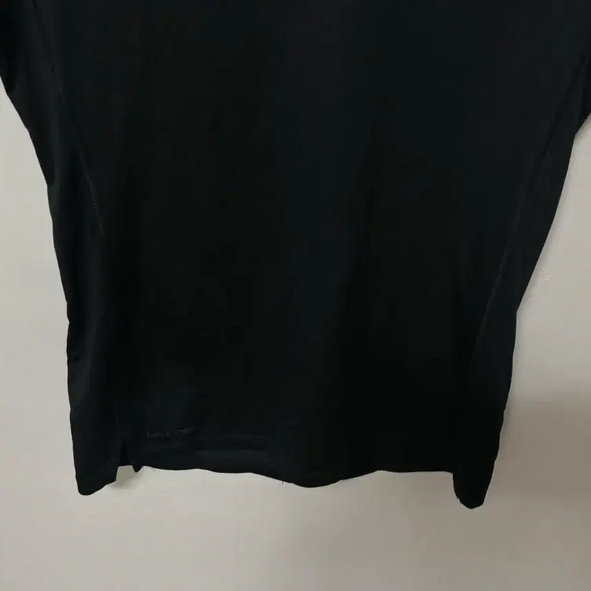 [BUNJANG] Nike Dri-FIT Performance Spandex Short-Sleeve T-Shirt / 105 나이키 드라이핏 기능성 스판 반팔티 정품