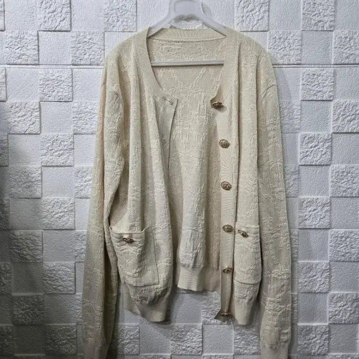 [BUNJANG] TIME Cardigan Ivory Rayon Gold Button Detail / 타임 가디건  21년 챠르르  여름가능