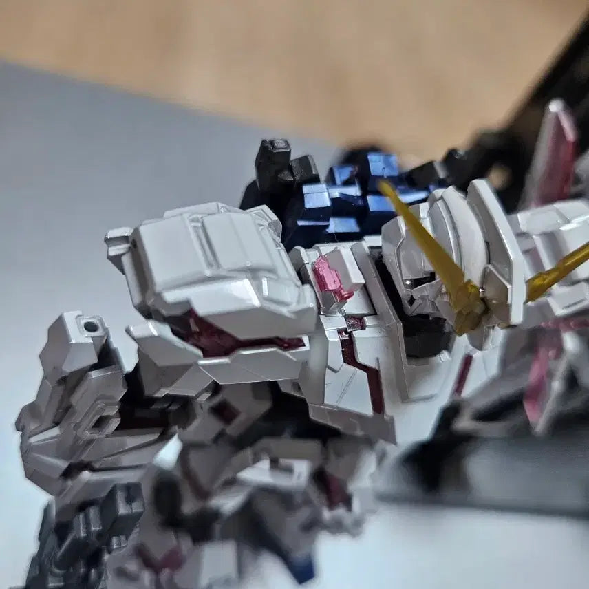 [BUNJANG] Bandai HG Unicorn Gundam Titanium Finish Assembly Model / 반다이HG 유니콘 건담 티타늄 피니시 조립품