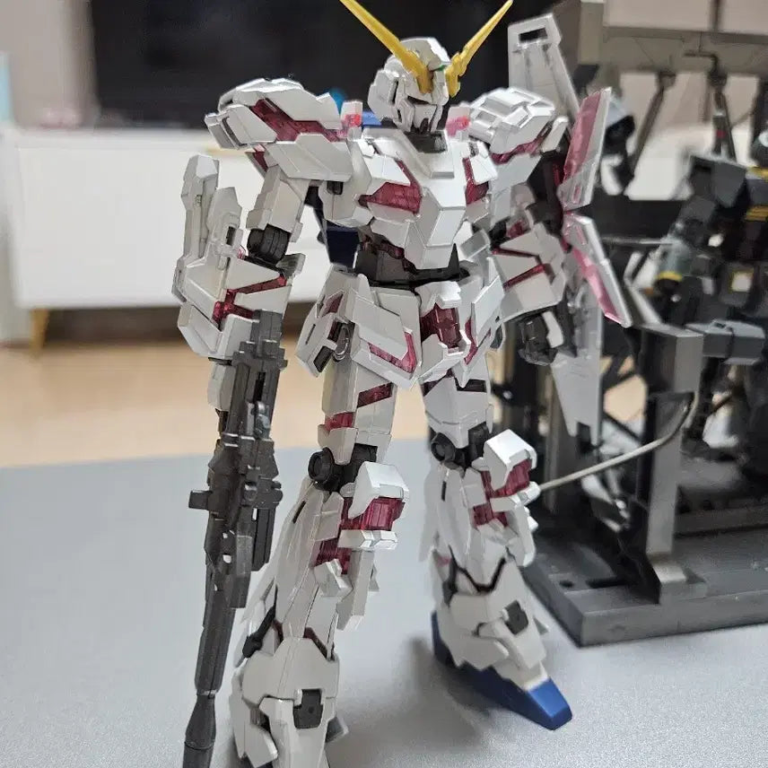 [BUNJANG] Bandai HG Unicorn Gundam Titanium Finish Assembly Model / 반다이HG 유니콘 건담 티타늄 피니시 조립품