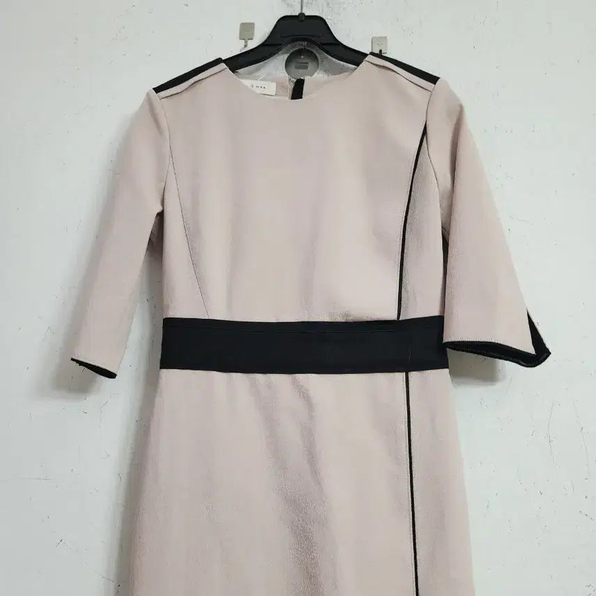 [BUNJANG] MICHAA Beige and Black Color Block Slim Fit Dress / 미샤베이지 블랙 배색 슬림핏 원피스