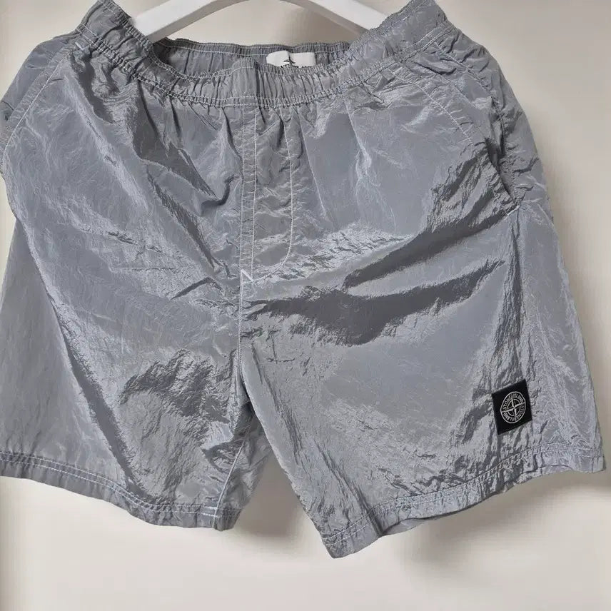 [BUNJANG] Stone Island Nylon Swim Trunks Shorts Light Grey S / [S] 스톤아일랜드 반바지 B0943 나일론 스윔 트렁크 팬츠 라이트그레