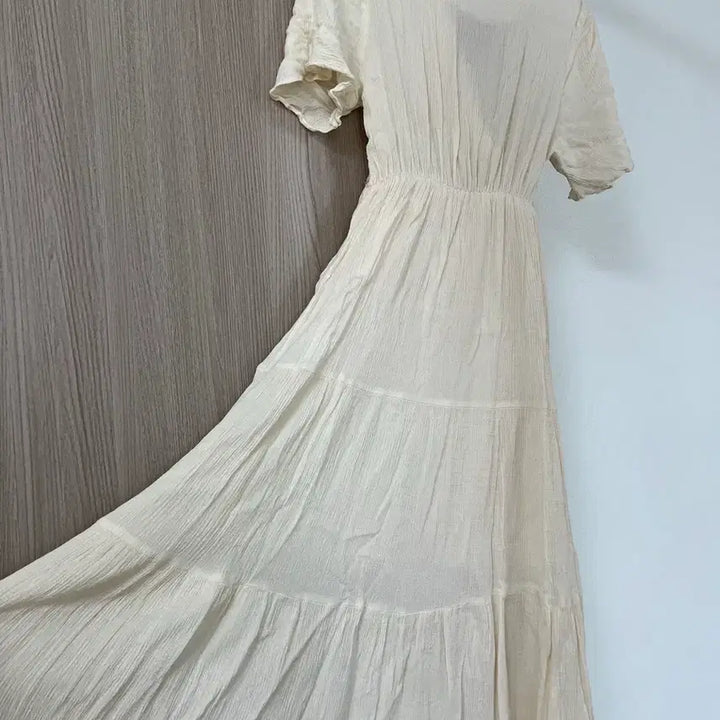 [BUNJANG] Lucina Ivory Long Dress / Lucina 루시나 아이보리 롱 원피스