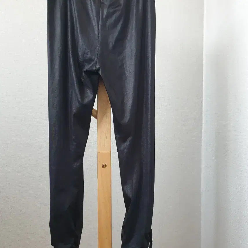 [BUNJANG] Korean Made Black 7/10 Length Stretchy Leggings (Size F) / 국산 블랙 레깅스 칠부쫄바지 신축성아주좋음 싸이즈F