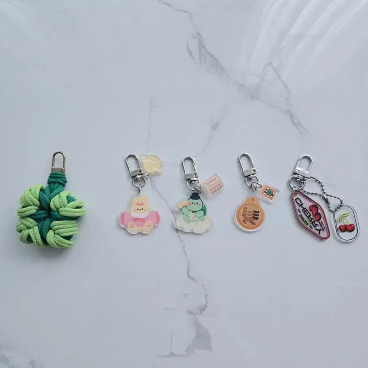 [BUNJANG] Keyring Keychain Set (5 pcs) / [미사용 새상품] (5개) 키링, 열쇠고리