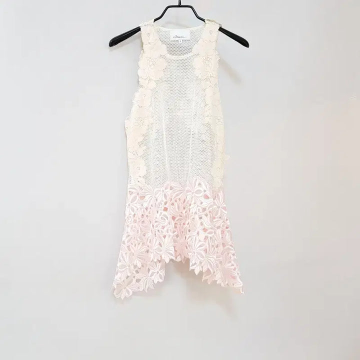 [BUNJANG] 3.1 Phillip Lim Scalloped Lace Mesh Sleeveless Top Ivory/Pink/Skin / 3.1 PHILLIP LIM 필립림 스칼럽레이스 메쉬탑 그물나시 C511
