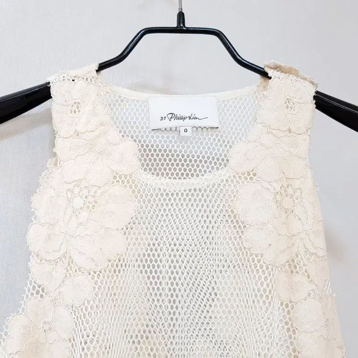 [BUNJANG] 3.1 Phillip Lim Scalloped Lace Mesh Sleeveless Top Ivory/Pink/Skin / 3.1 PHILLIP LIM 필립림 스칼럽레이스 메쉬탑 그물나시 C511