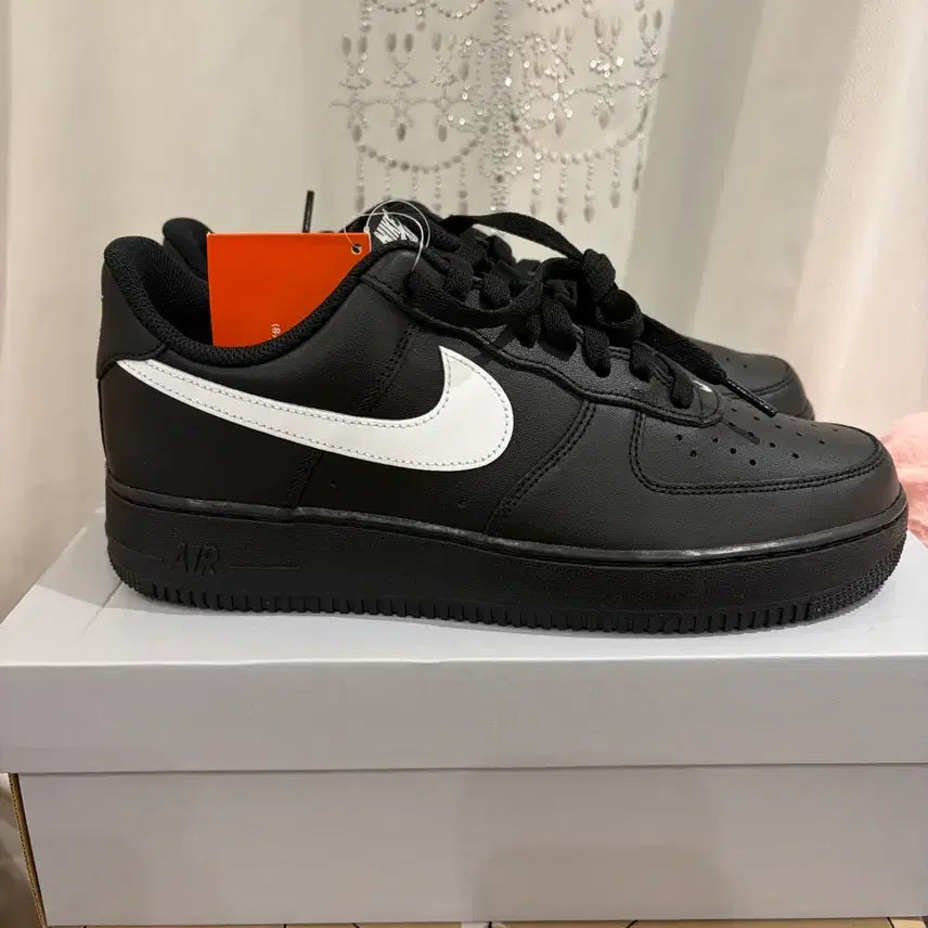 [BUNJANG] Nike Air Force 1 Low Black White Logo Sneakers / 나이키 에어포스 블랙 화이트로고 270 280