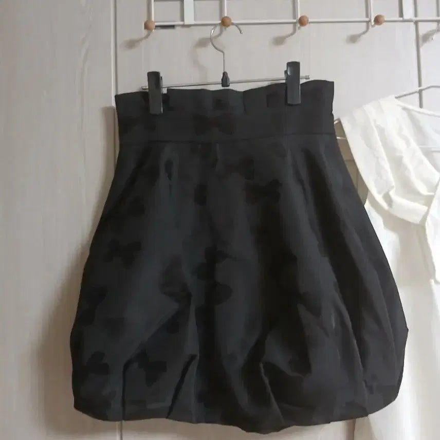 [BUNJANG] SENORITA 100% Silk Black Skirt - Size S / 새상품 / SENORITA  실크 100% 블랙 스커트 S