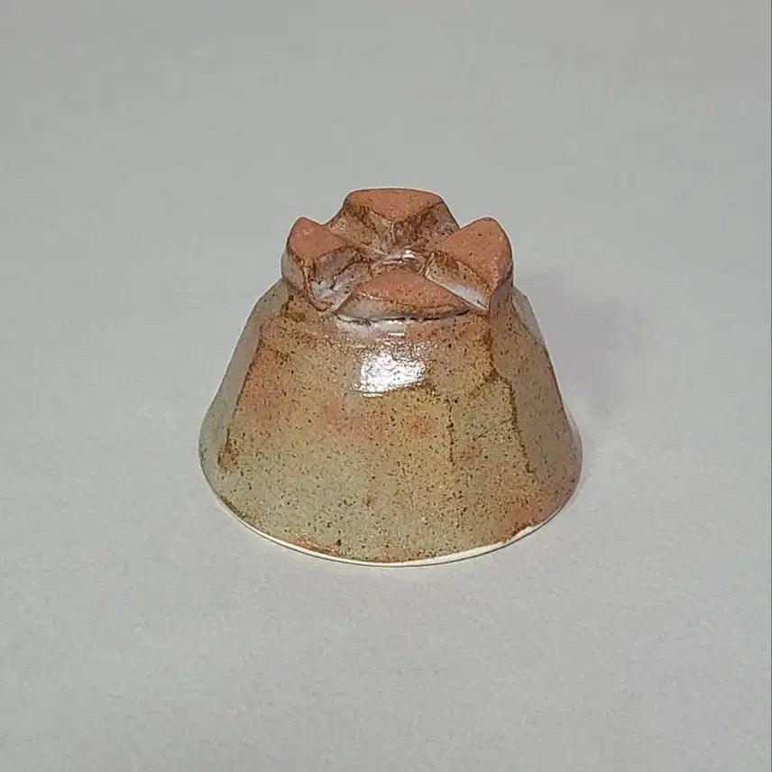 [BUNJANG] Jidang Park Bu-won Celadon Four-Footed Teacup / 지당 박부원샘 네굽 찻잔