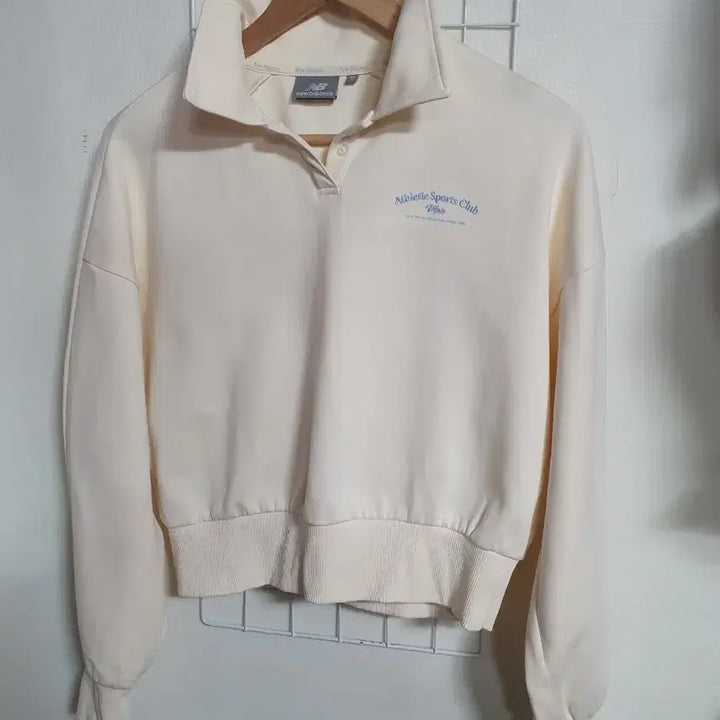 [BUNJANG] New Balance Semi Crop Collar Sweatshirt S / 뉴발란스 세미크롭 카라 맨투맨 S