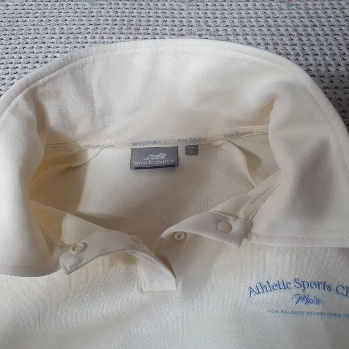 [BUNJANG] New Balance Semi Crop Collar Sweatshirt S / 뉴발란스 세미크롭 카라 맨투맨 S