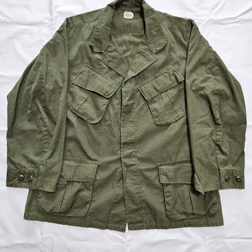 [SOLD OUT] 1960s 오리지널 정글퍼티그 상의 라지 숏 A급 판매합니다