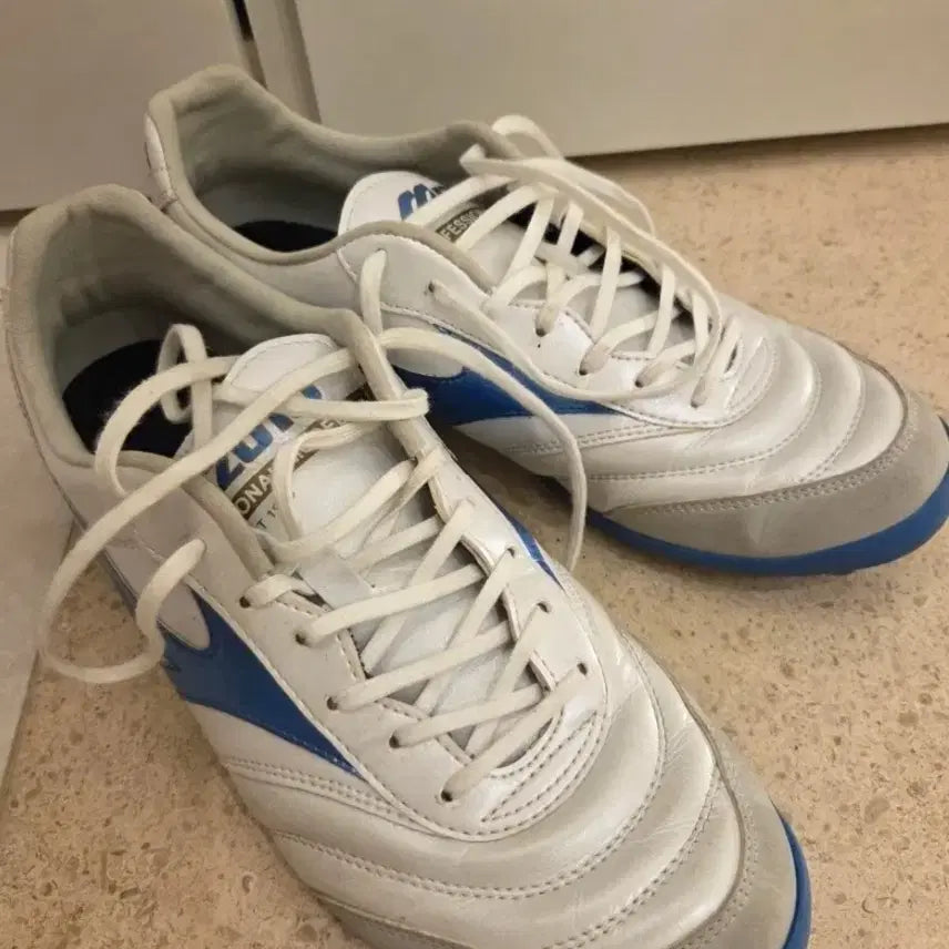 [BUNJANG] Mizuno Futsal Shoes Size 275 / 미즈노 풋살화275