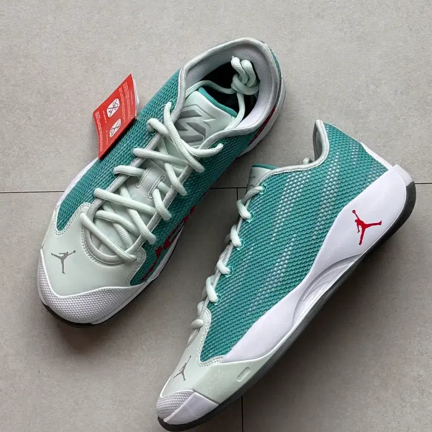 [BUNJANG] Jordan Luka 77 PF Barely Green Sneakers / 조던 루카 77 PF Barely Green / 290
