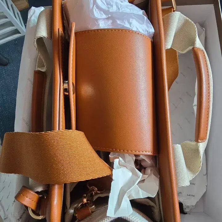 [BUNJANG] Loeuvre Woody Canvas Tote Bag - Ivory/Camel Brown / 로브르 우디 캔버스 토트백 / 아이보리 CAMEL BROWN [미사용]