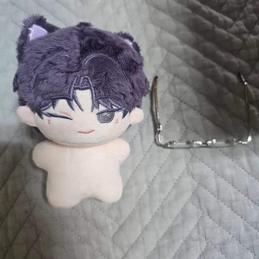 [BUNJANG] SEVENTEEN Wonwoo Doll + Glasses Set / 세븐틴 원우 인형 +  안경