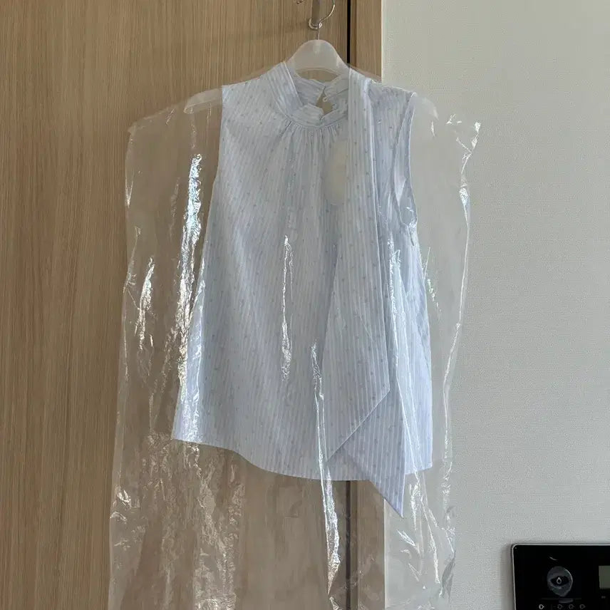[SOLD OUT] 르플레인 셀리아 타이 블라우스 Selier Tie Blouse