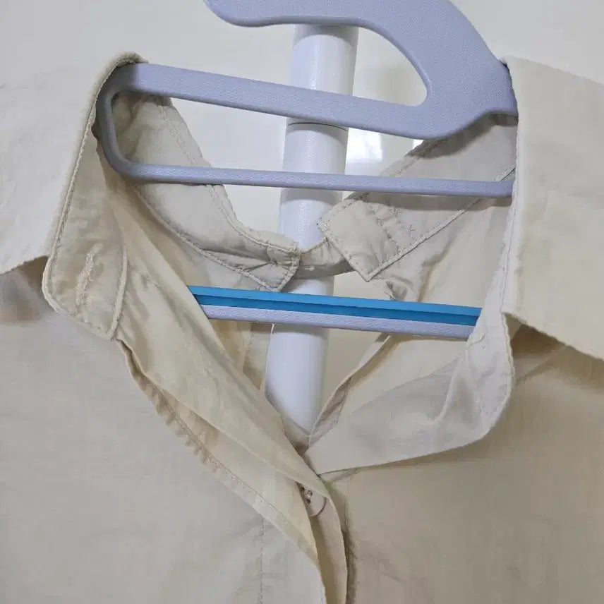 [BUNJANG] Ivory 5-Sleeve Shirt Blouse / 아이보리 셔츠 블라우스 5부 소매