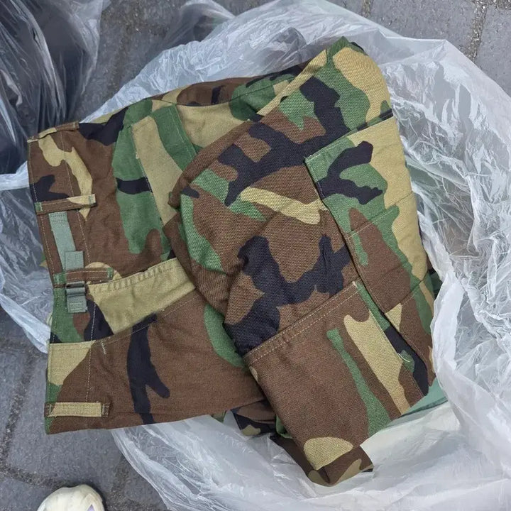 [BUNJANG] US Woodland Camo Military Cargo Pants / 밀리터리 미.우드랜드 바지 이벤트