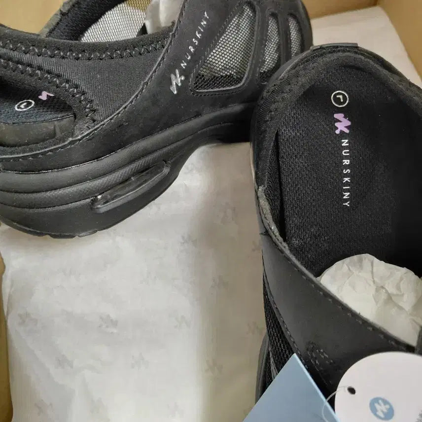 [BUNJANG] NulSkin Black Mesh Nursing Shoes L (240-245) / 널스키니 블랙 메쉬 간호화 L(240-245)