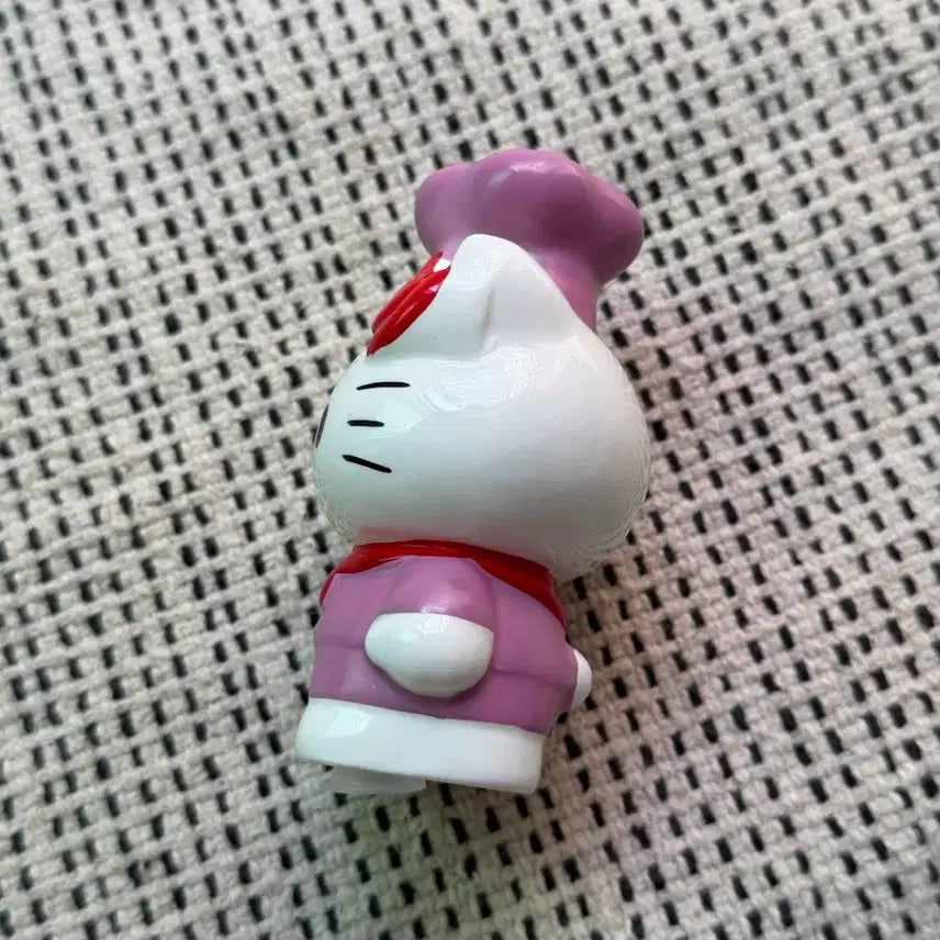 [BUNJANG] Vintage Hello Kitty Chef Pepper Shaker Figure / 고전 헬로키티 요리사 후추통 피규어 도자기
