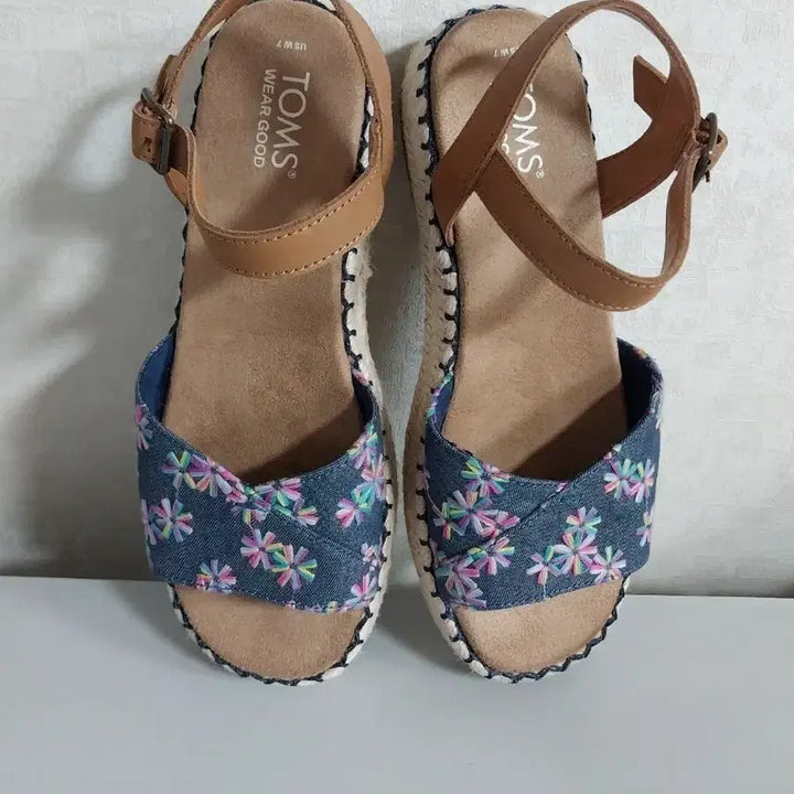 [BUNJANG] Toms Flower Embroidered Sandals Women&