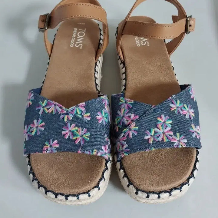 [BUNJANG] Toms Flower Embroidered Sandals Women&