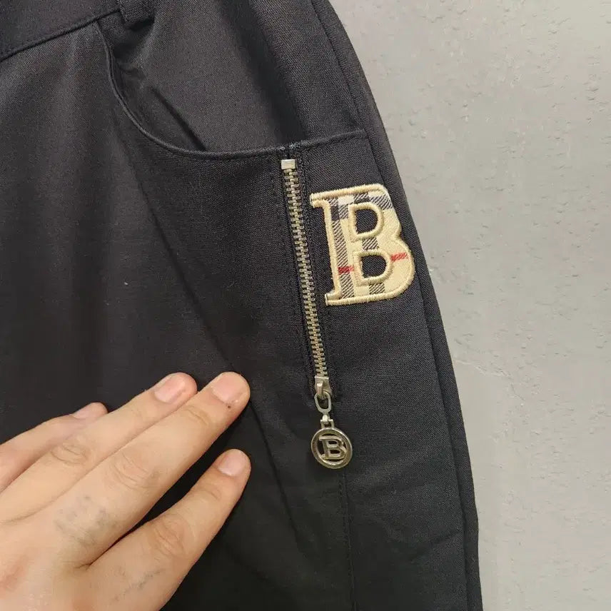 [BUNJANG] Burberry Black Cotton Trousers / 버버리 블랙 여성 바지