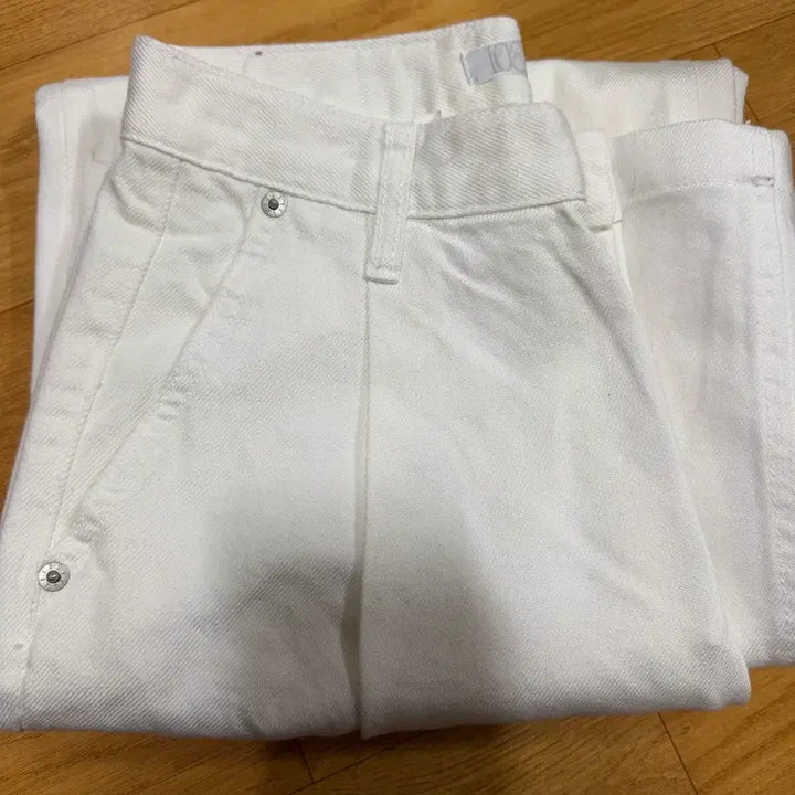 [BUNJANG] 108Pound Pleated Jeans White / 108파운드 Pleated Jean