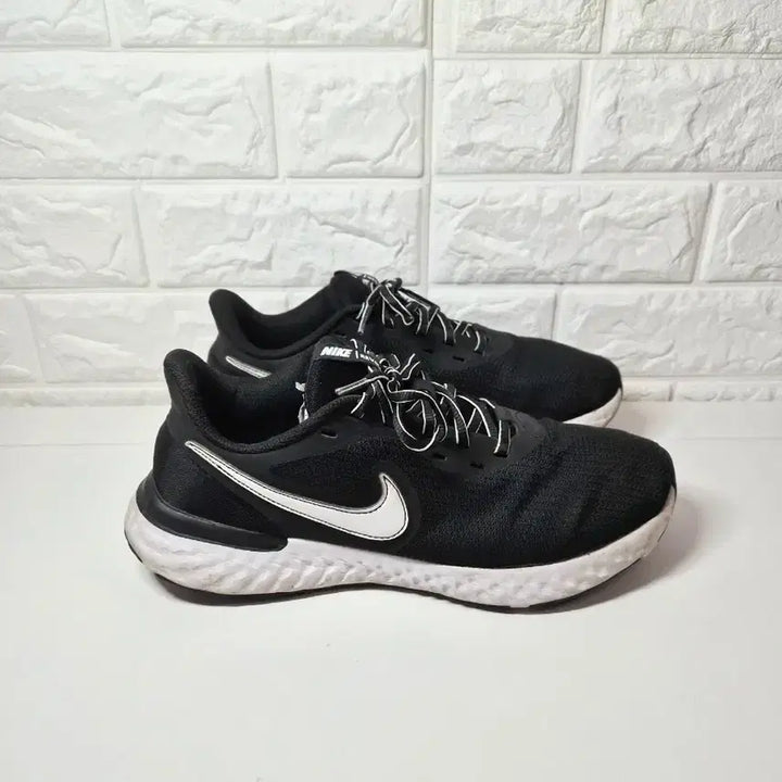 [BUNJANG] Nike Revolution 270 Running Shoes Sneakers / 나이키 270 레볼루션 런닝화 운동화