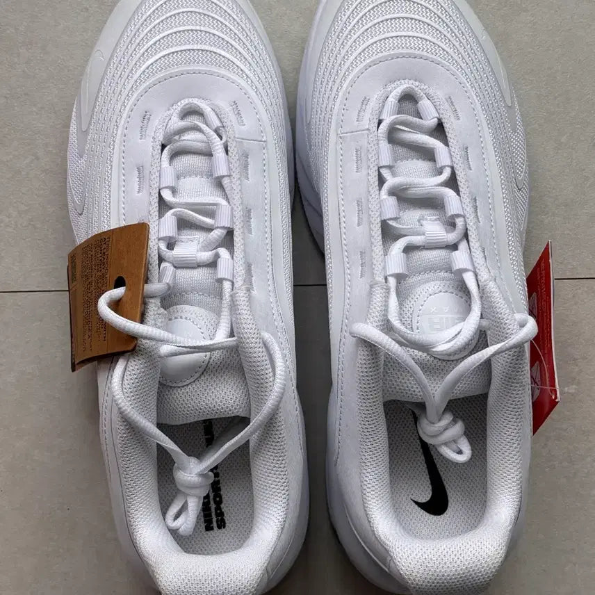 [BUNJANG] Nike Air Max Fire White Black Sneakers (Size 290) / 나이키 에어맥스 파이어 화이트 블랙 290
