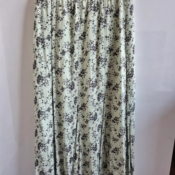[BUNJANG] Uniqlo Floral Pattern Long Skirt Mint / *유니클로 플라워 패턴 롱 스커트 민트색*
