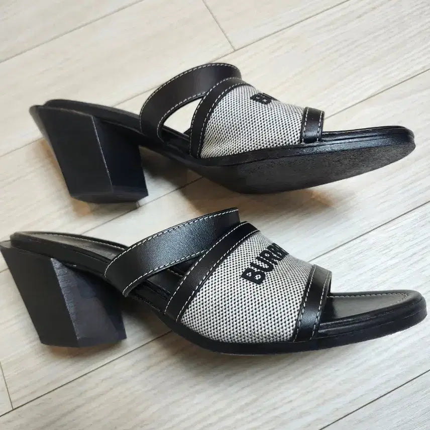 [BUNJANG] Burberry Authentic Mule Slippers / 정품 버버리 뮬 슬리퍼