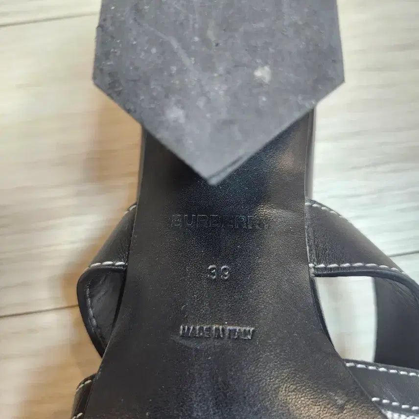 [BUNJANG] Burberry Authentic Mule Slippers / 정품 버버리 뮬 슬리퍼