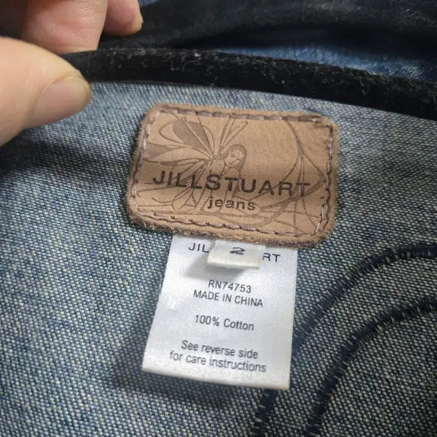 [BUNJANG] JILL STUART Rose Appliqué Western Denim Jacket / [정품/희귀] 질스튜어트 장미 아플리케 웨스턴 데님 자켓 (Y2K 무드)