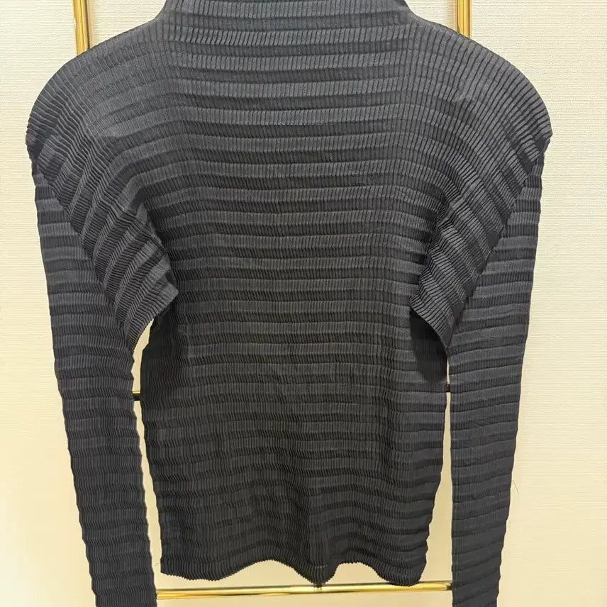 [BUNJANG] Issey Miyake Pleats Long Sleeve T-Shirt / 이세이미야케 플리츠 긴팔 티셔츠