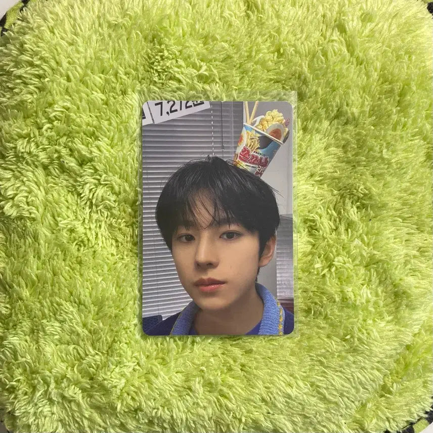 [BUNJANG] NCT WISH Yushi Popping Group Photocard / 덤o)엔시티위시 유우시 팝팝 단체 라면 포카