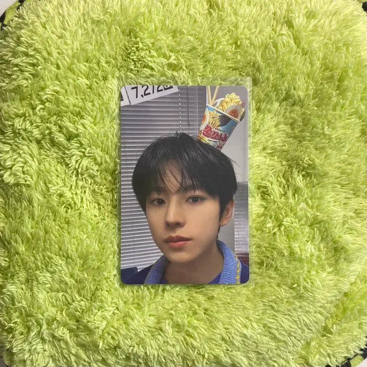 [BUNJANG] NCT WISH Yushi Popping Group Photocard / 덤o)엔시티위시 유우시 팝팝 단체 라면 포카