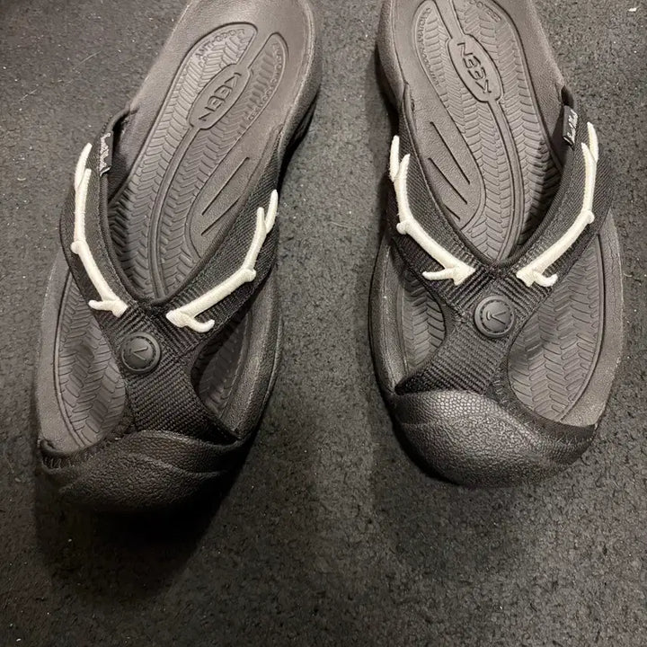 [BUNJANG] Keen x South2 West8 Waimea H2 Sandals 260 / 킨 x 사우스2 웨스트8 와이메아 H2 쪼리 260