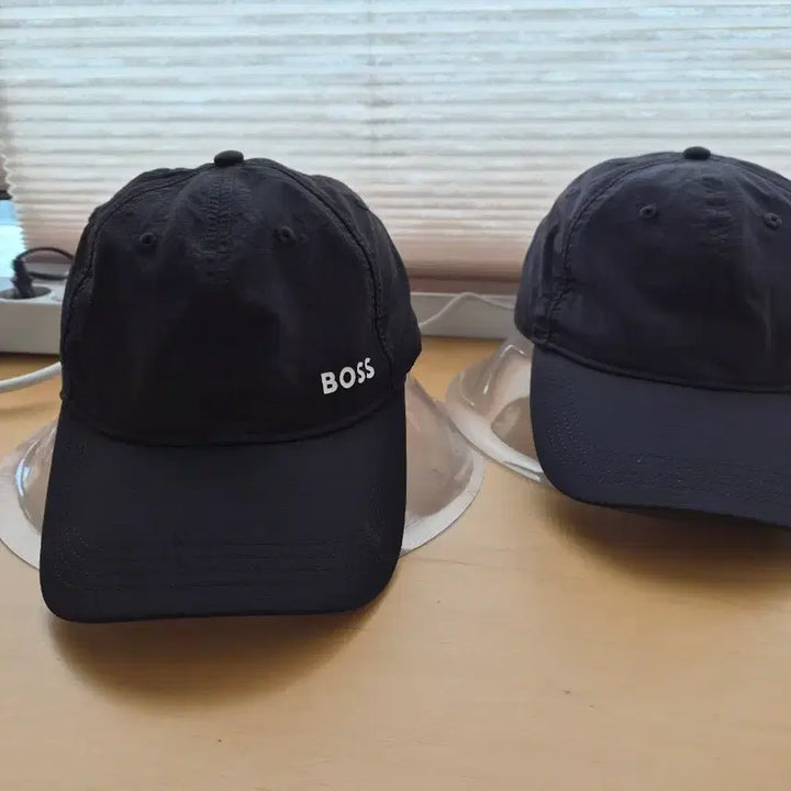 [BUNJANG] HUGO BOSS Black &amp; Dark Navy Logo Baseball Cap (Free Size) / 휴고보스 블랙 &amp;다크네이비 볼캡(Free Size)