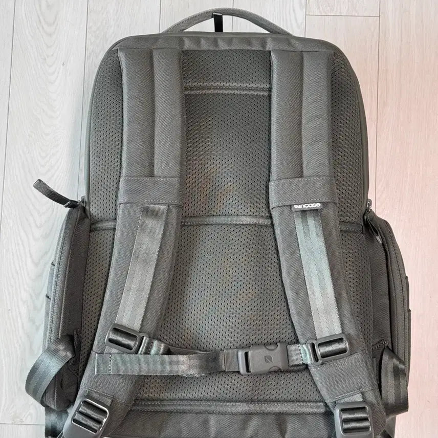 [BUNJANG] Incase A.R.C. Commuter Pack / 인케이스(Incase)의 A.R.C. 커뮤터 팩