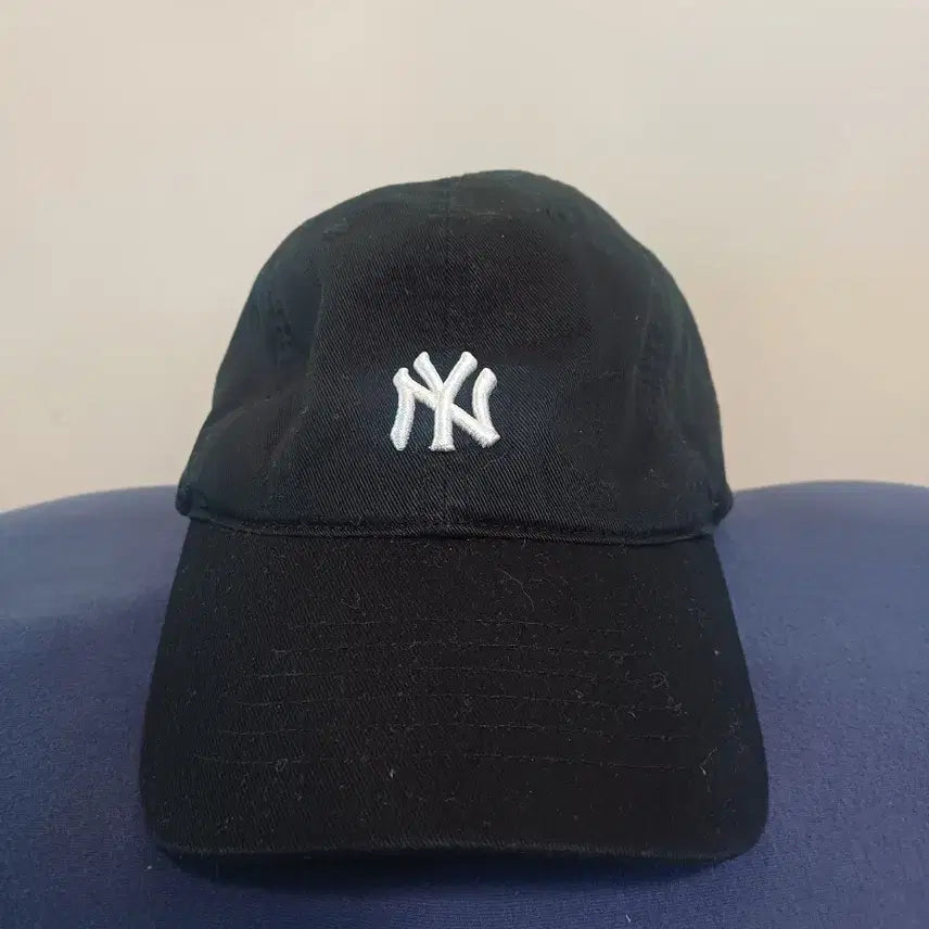 [BUNJANG] MLB New York Yankees Black Baseball Cap / mlb뉴욕 양키스 블랙 볼캡 모자